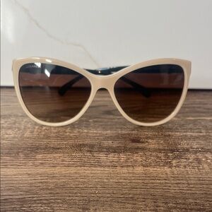 Authentic Chanel Beige Cat-Eye Women's Sunglasses -black temples 5281-Q